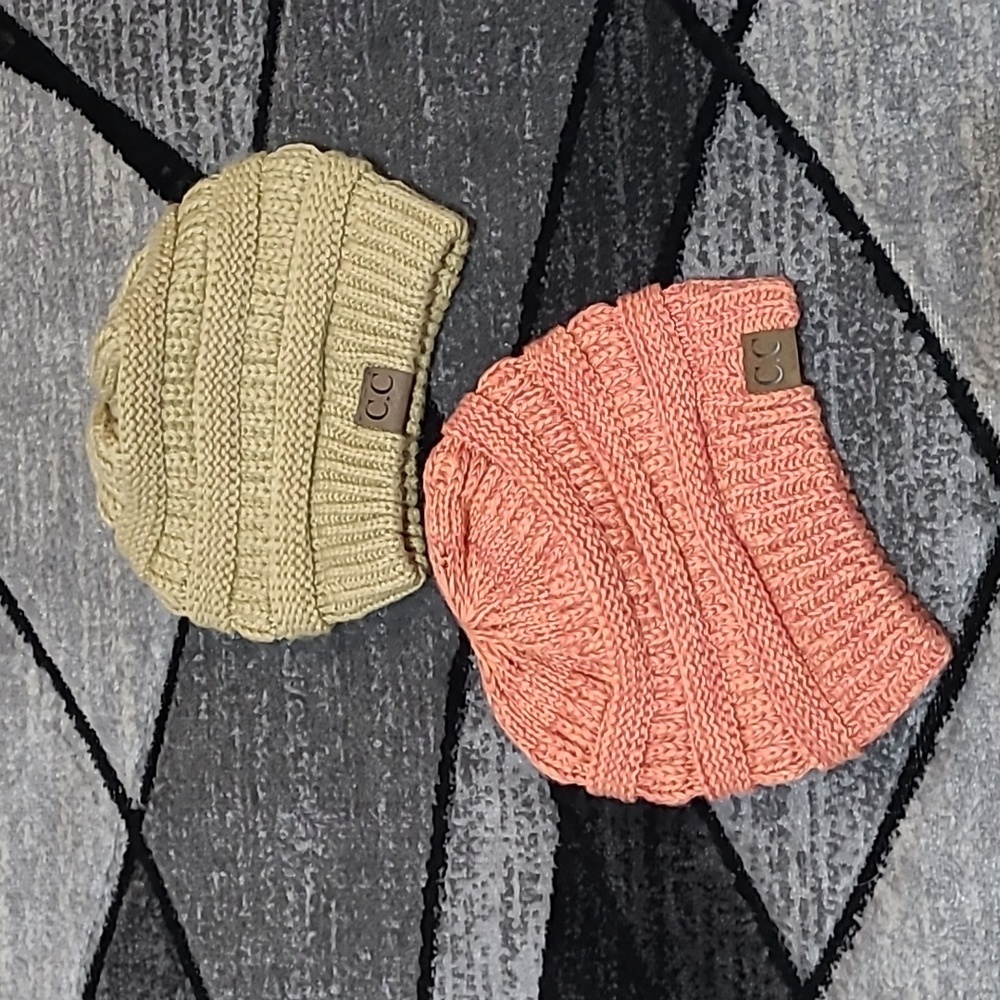 C.C CHUNKY STRETCH CABLE KNIT BEANIE HATS BUNDLE